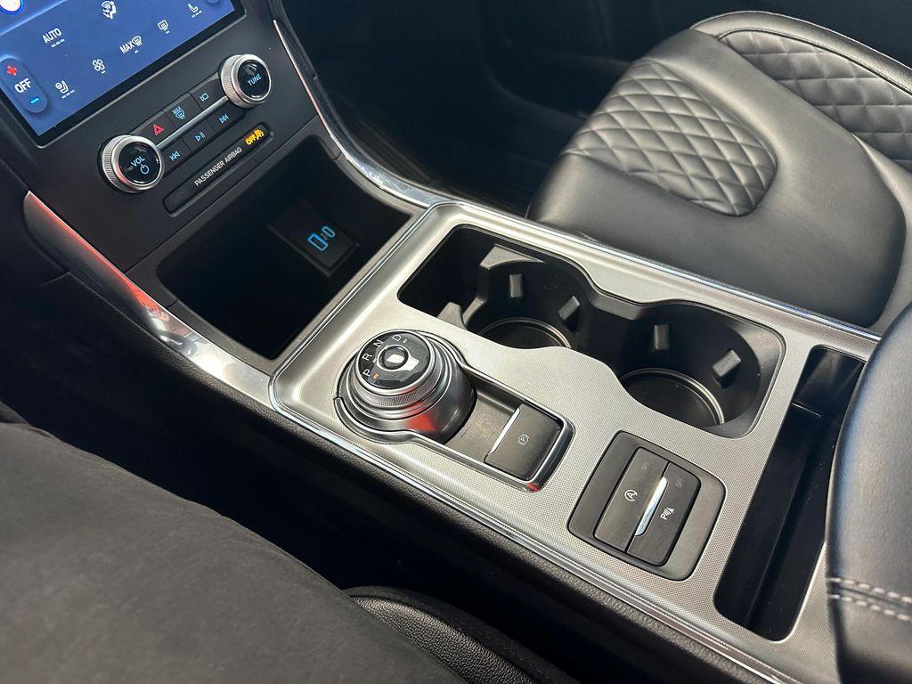used 2024 Ford Edge car
