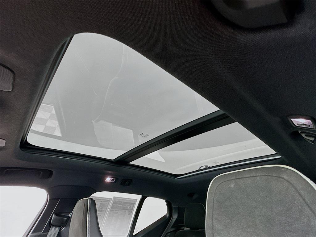 used 2021 Volvo XC40 car, priced at $21,490