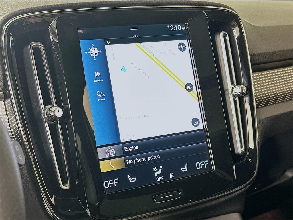 used 2021 Volvo XC40 car, priced at $21,490