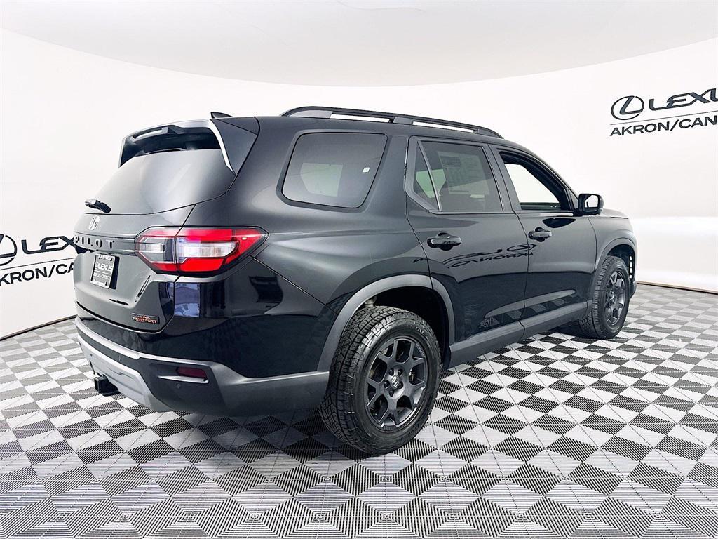 used 2024 Honda Pilot car, priced at $40,890