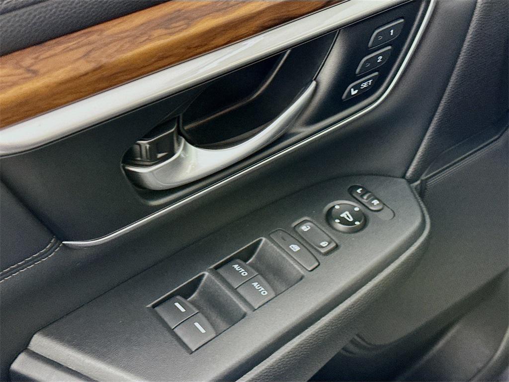 used 2020 Honda CR-V car, priced at $25,990