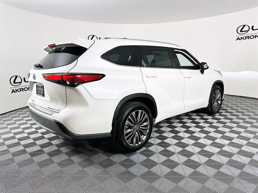 used 2021 Toyota Highlander car, priced at $36,780