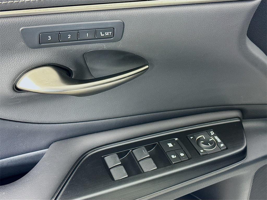 used 2020 Lexus ES 350 car, priced at $36,990