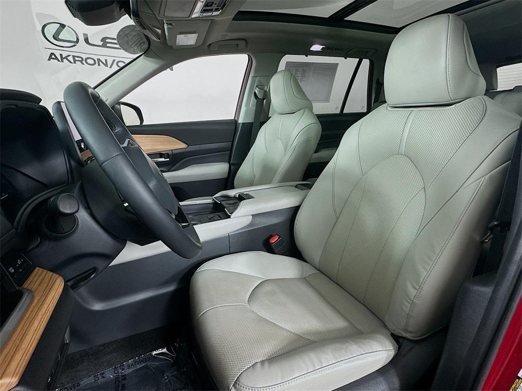 used 2024 Toyota Grand Highlander car, priced at $46,490