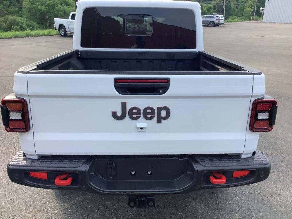 new 2025 Jeep Gladiator car, priced at $64,915