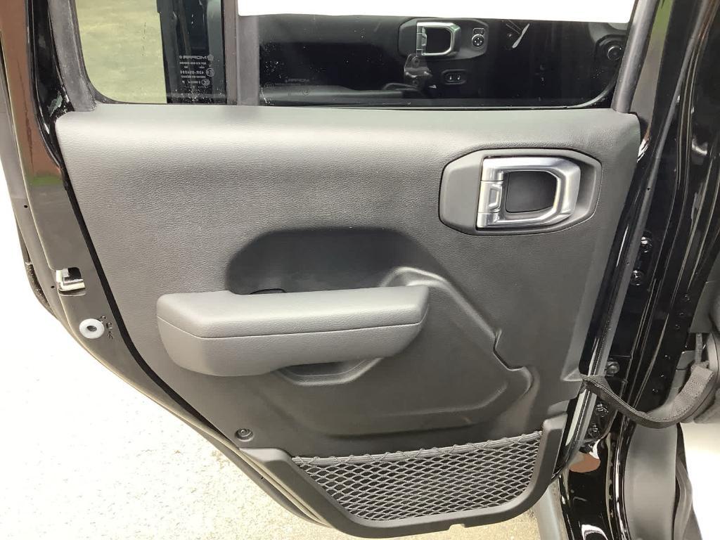 new 2025 Jeep Wrangler car, priced at $55,275