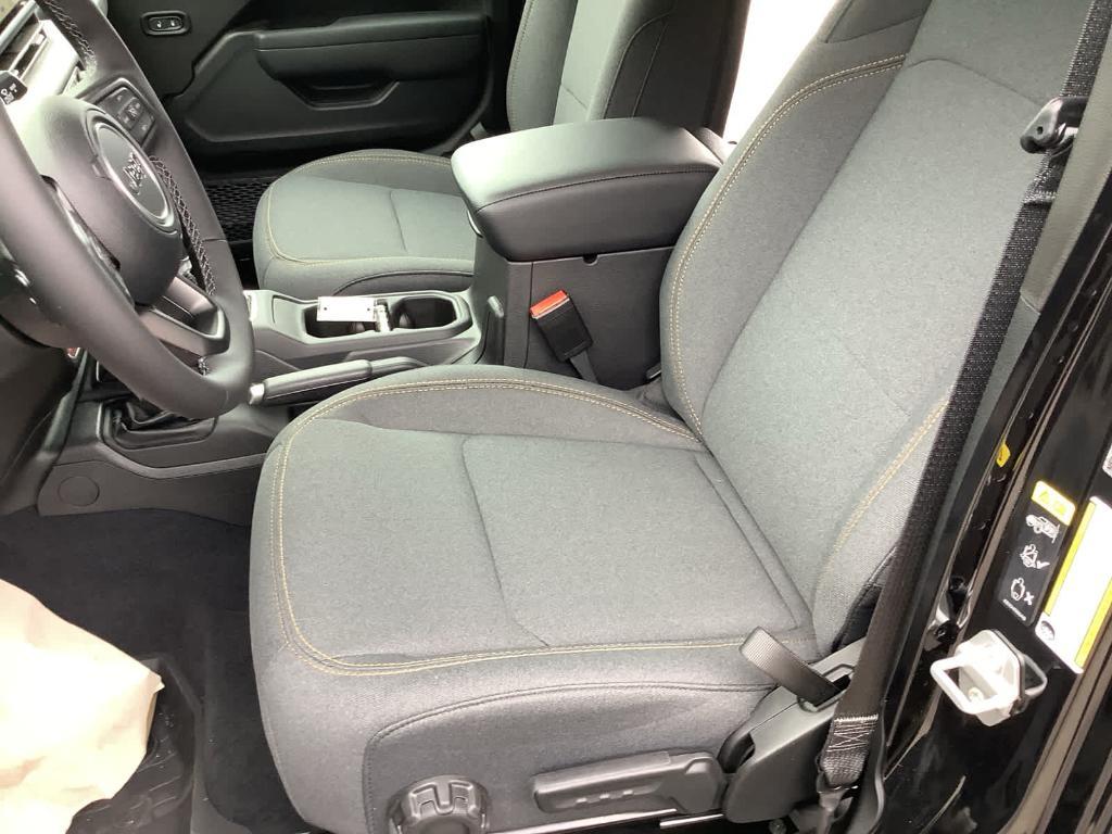 new 2025 Jeep Wrangler car, priced at $55,275