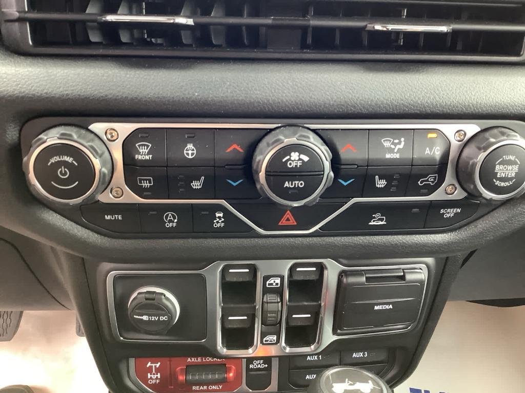 new 2025 Jeep Wrangler car, priced at $55,275