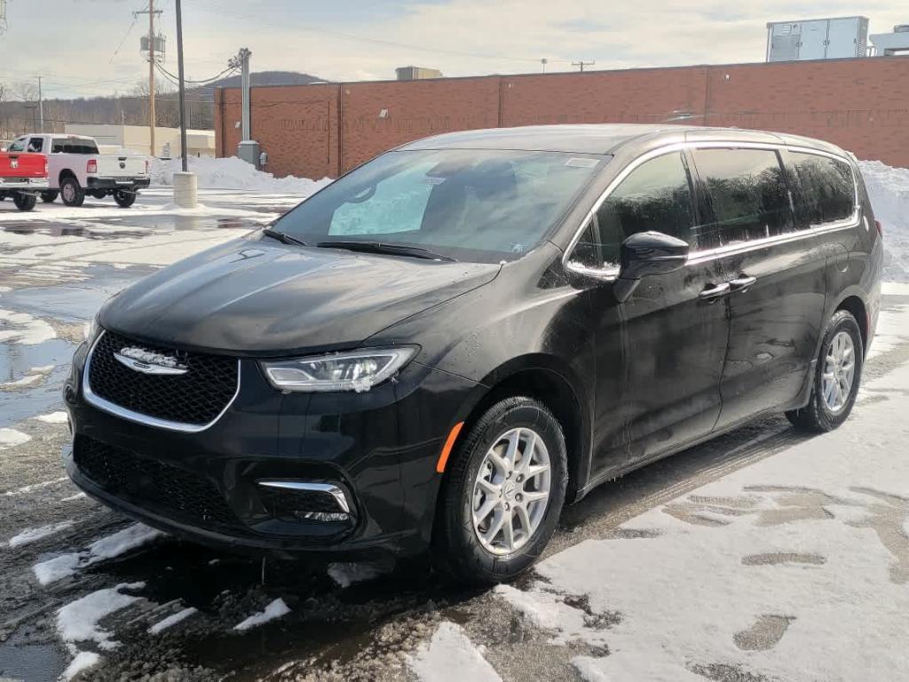 new 2025 Chrysler Pacifica car, priced at $42,600