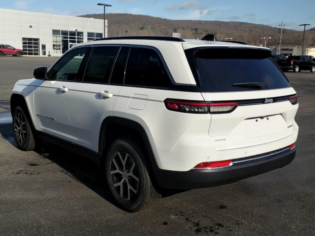 new 2025 Jeep Grand Cherokee car, priced at $45,066