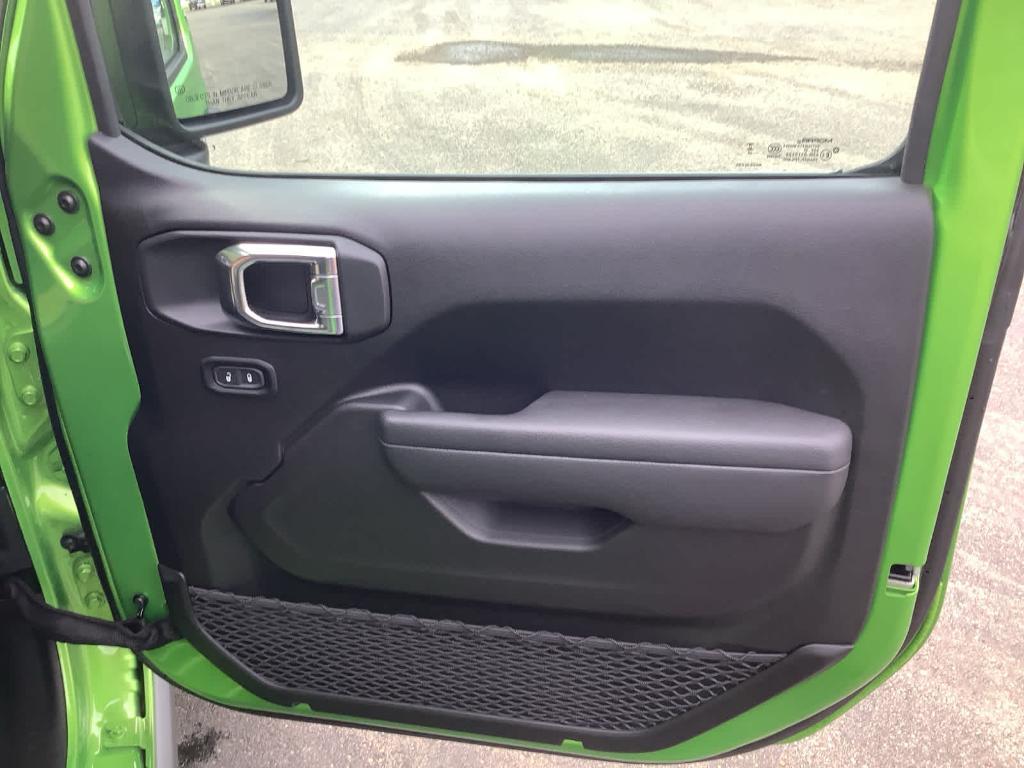 new 2025 Jeep Wrangler car, priced at $48,475