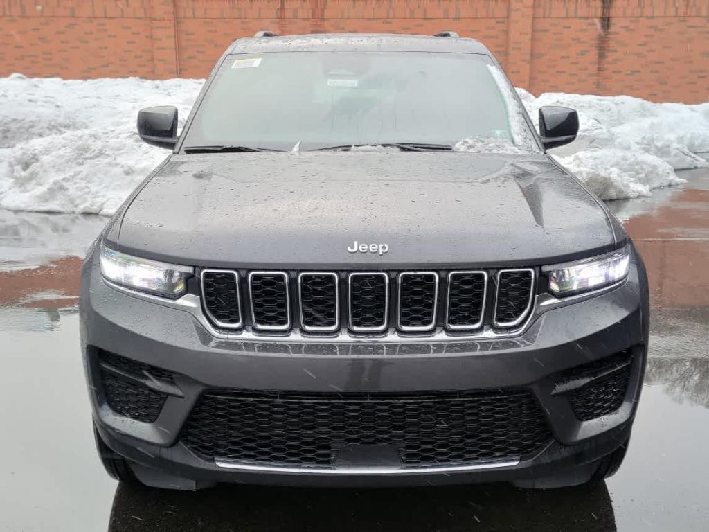 new 2025 Jeep Grand Cherokee car, priced at $40,699