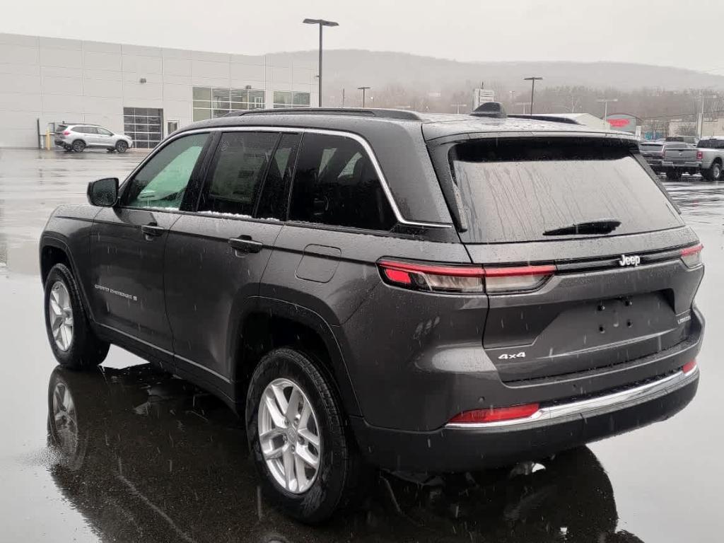 new 2025 Jeep Grand Cherokee car, priced at $40,699