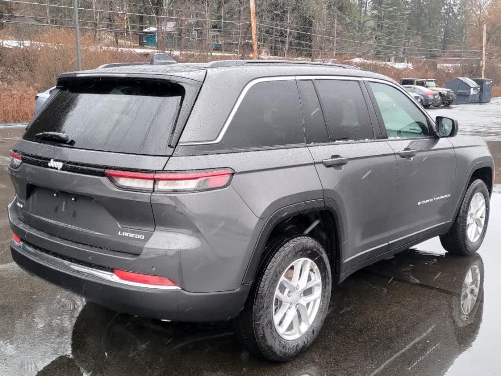 new 2025 Jeep Grand Cherokee car, priced at $40,699