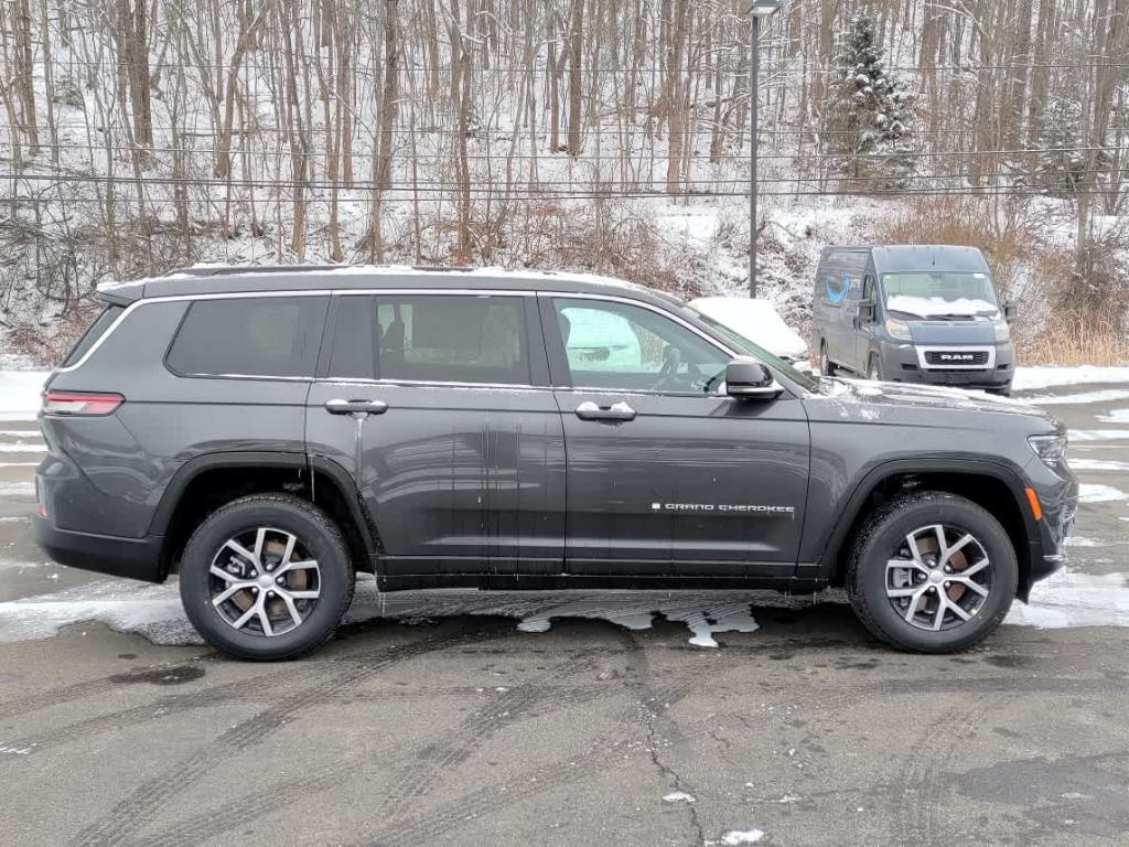 new 2025 Jeep Grand Cherokee L car, priced at $47,570