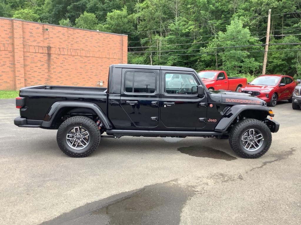new 2025 Jeep Gladiator car, priced at $64,245