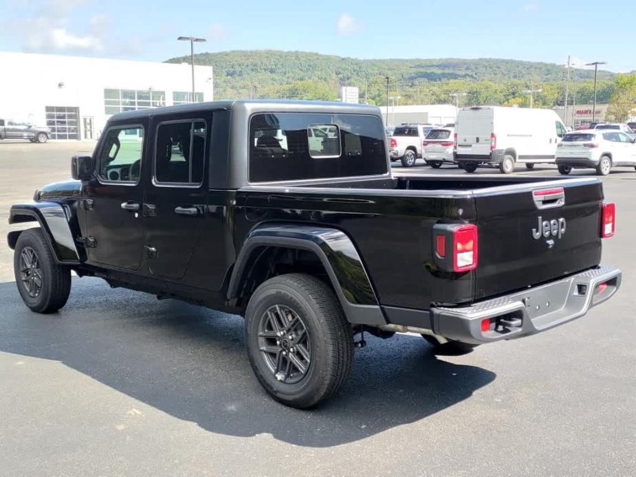 new 2024 Jeep Gladiator car, priced at $48,072