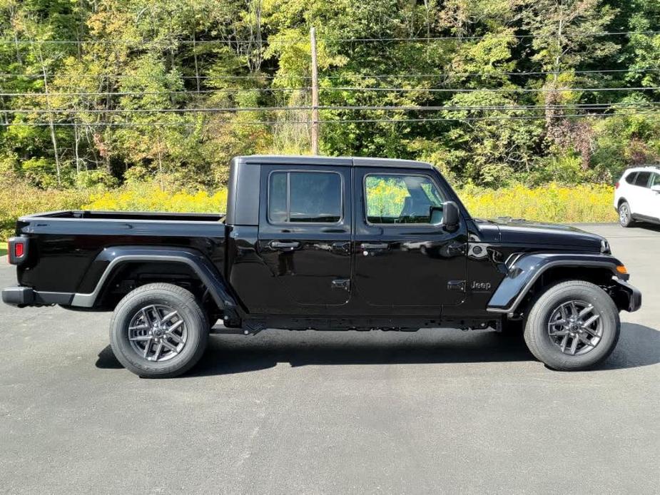 new 2024 Jeep Gladiator car, priced at $48,072