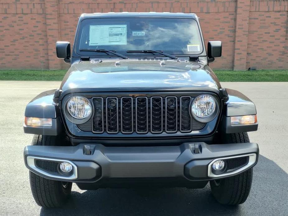 new 2024 Jeep Gladiator car, priced at $48,072