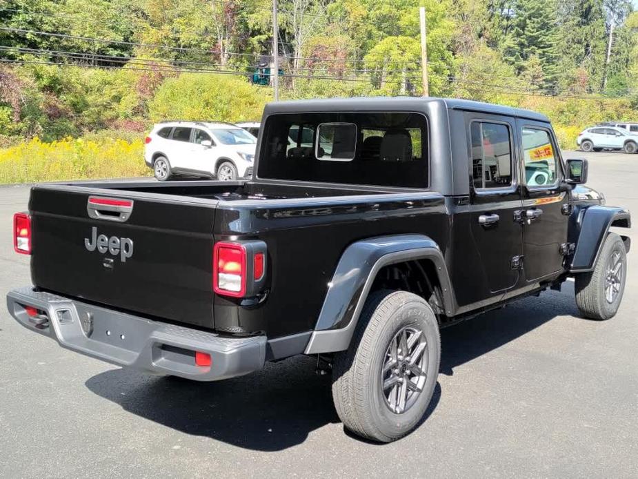 new 2024 Jeep Gladiator car, priced at $48,072