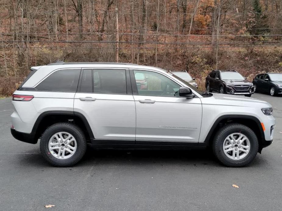 new 2025 Jeep Grand Cherokee car, priced at $39,975