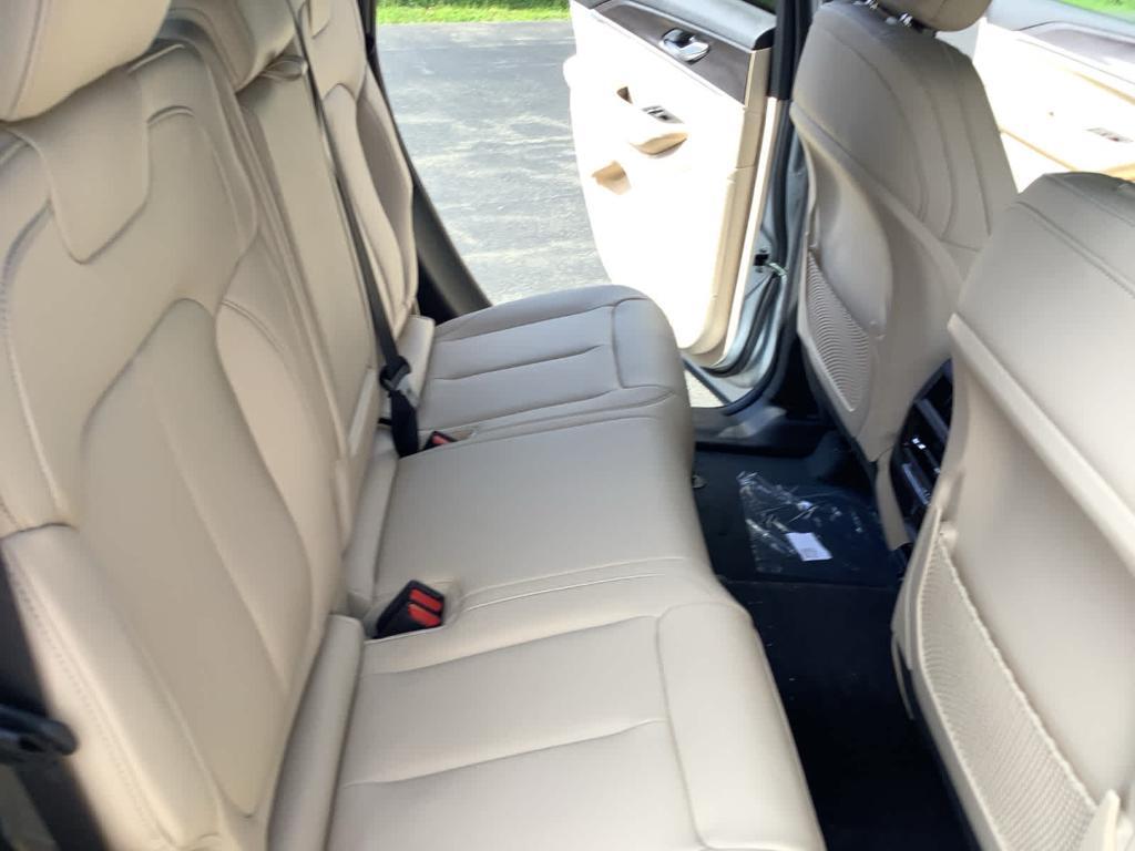 new 2025 Jeep Grand Cherokee car, priced at $47,495