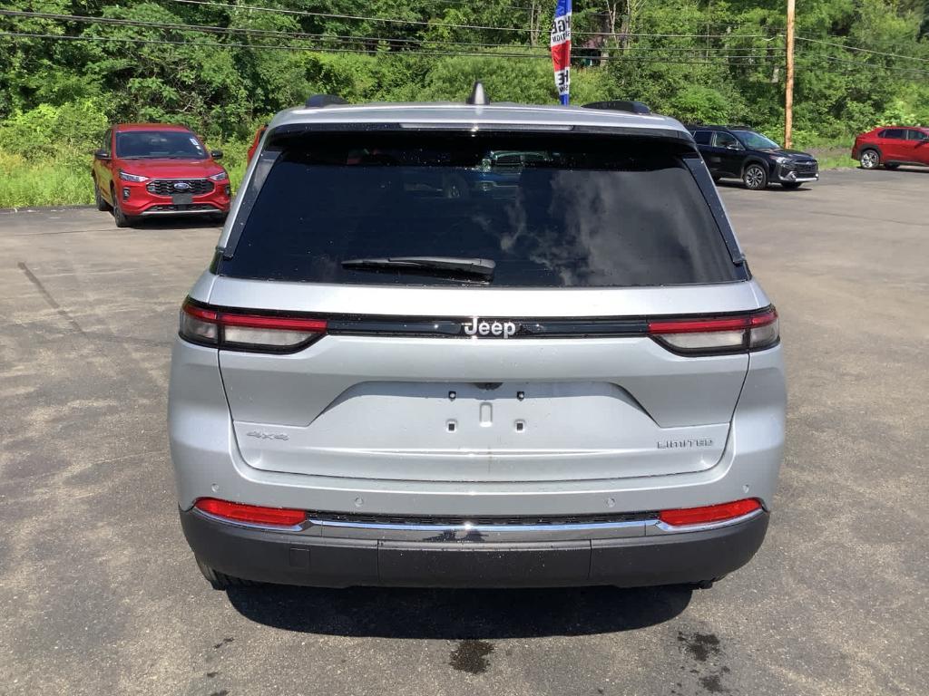 new 2025 Jeep Grand Cherokee car, priced at $47,495