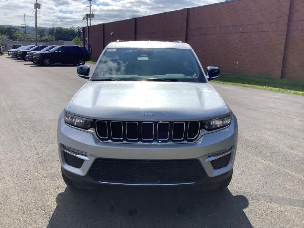 new 2025 Jeep Grand Cherokee car, priced at $47,495