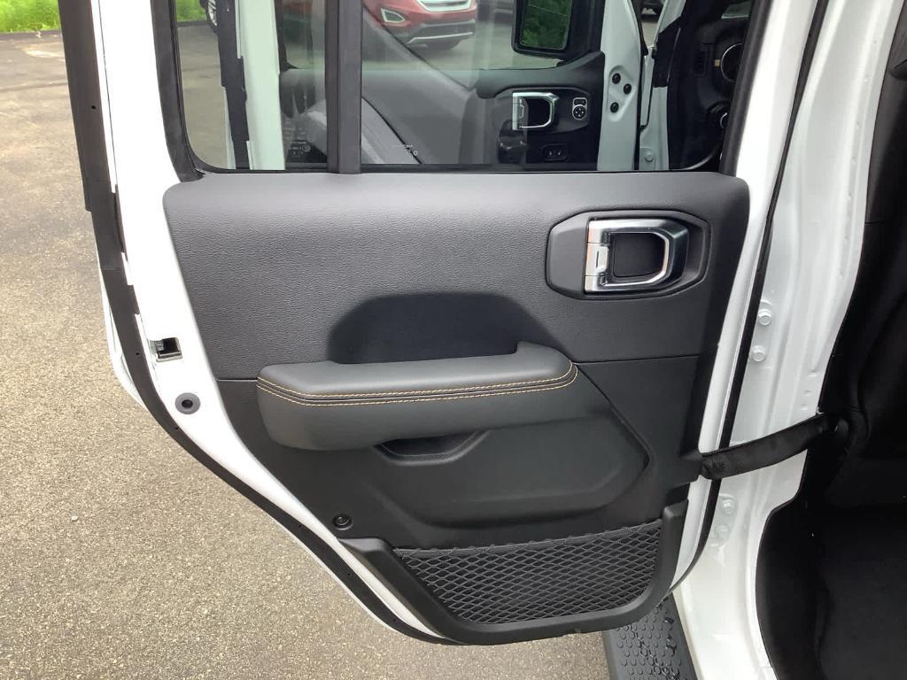 new 2025 Jeep Wrangler car, priced at $58,355