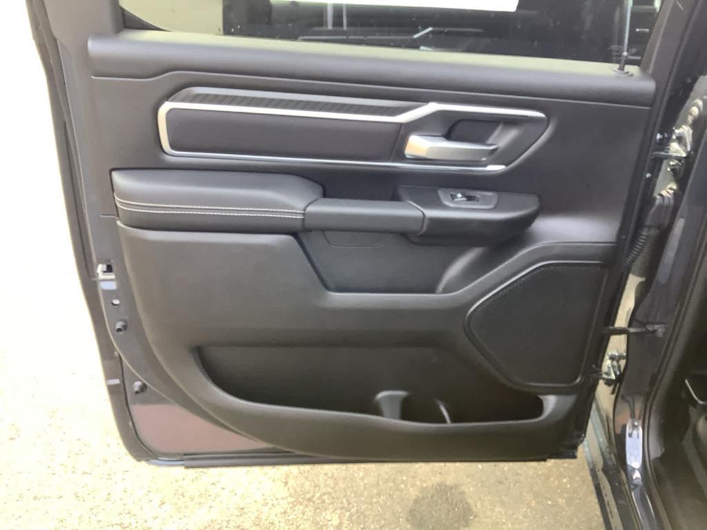 new 2025 Ram 1500 car, priced at $59,695