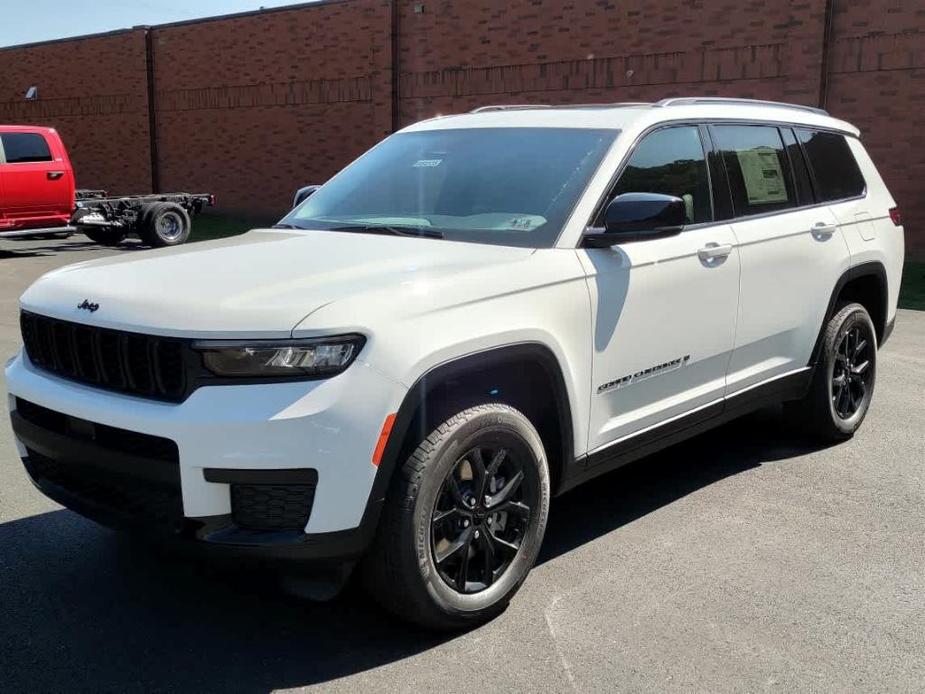 new 2024 Jeep Grand Cherokee L car, priced at $46,978