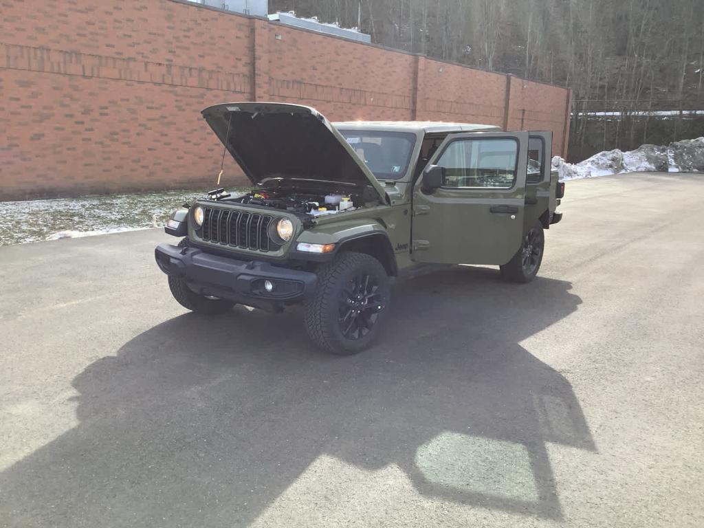 new 2025 Jeep Gladiator car, priced at $41,867