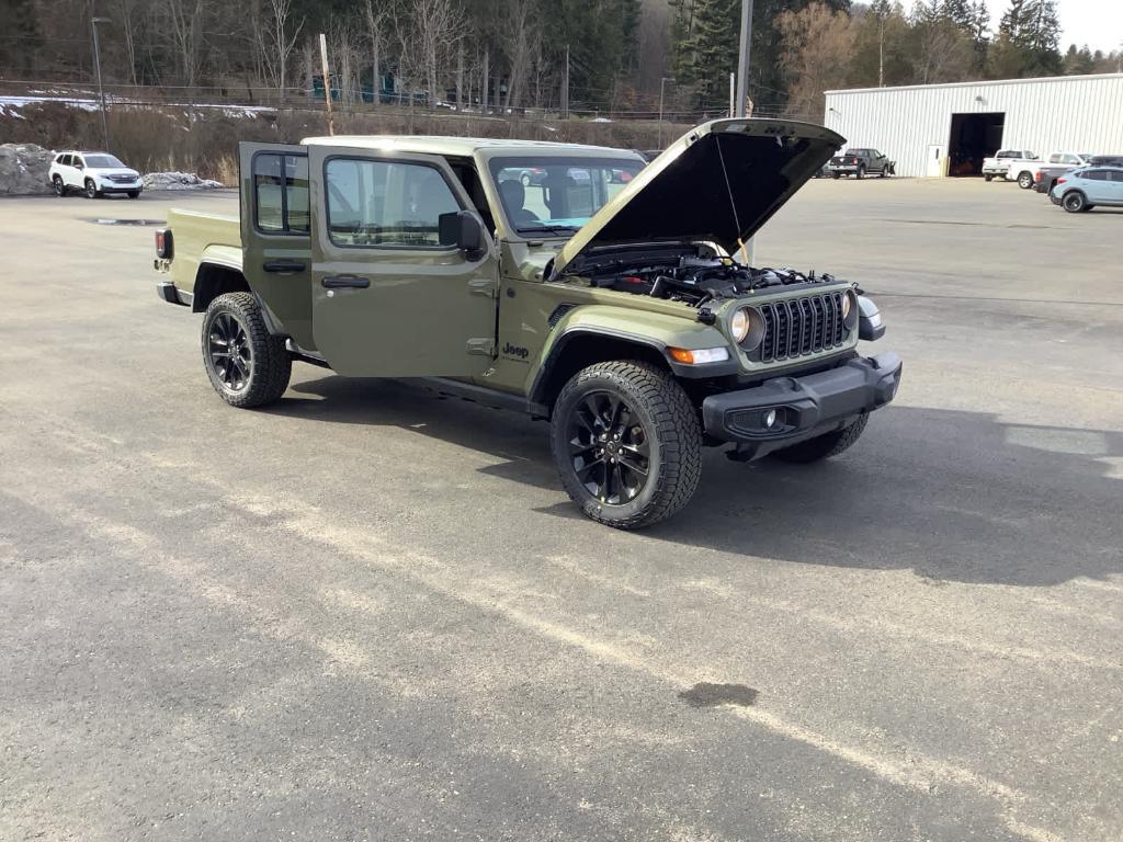 new 2025 Jeep Gladiator car, priced at $41,867