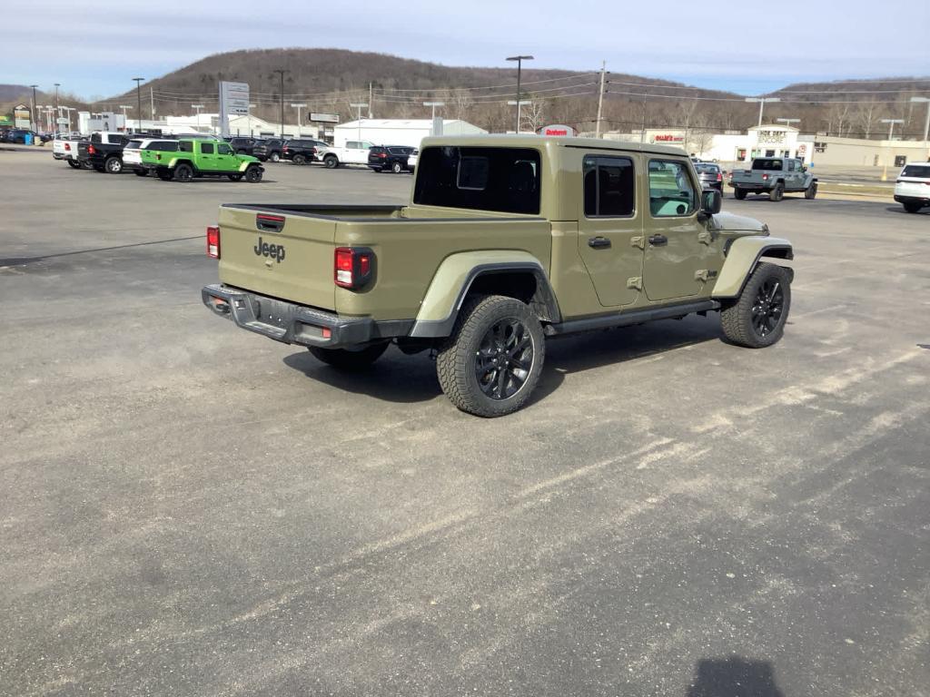 new 2025 Jeep Gladiator car, priced at $41,867