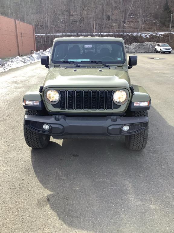 new 2025 Jeep Gladiator car, priced at $41,867