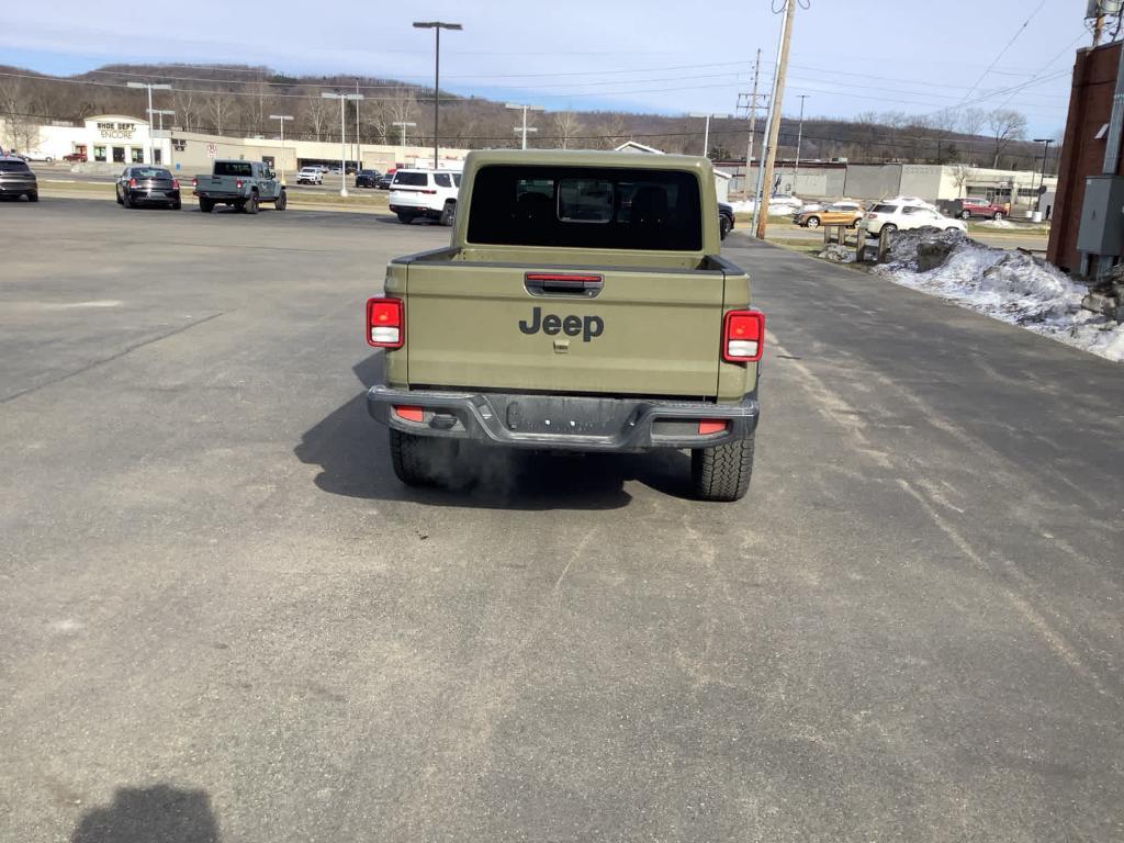 new 2025 Jeep Gladiator car, priced at $41,867