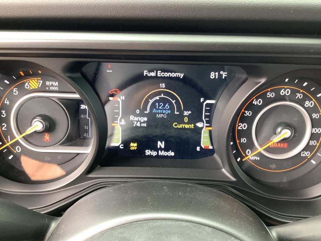 new 2025 Jeep Wrangler car, priced at $59,425