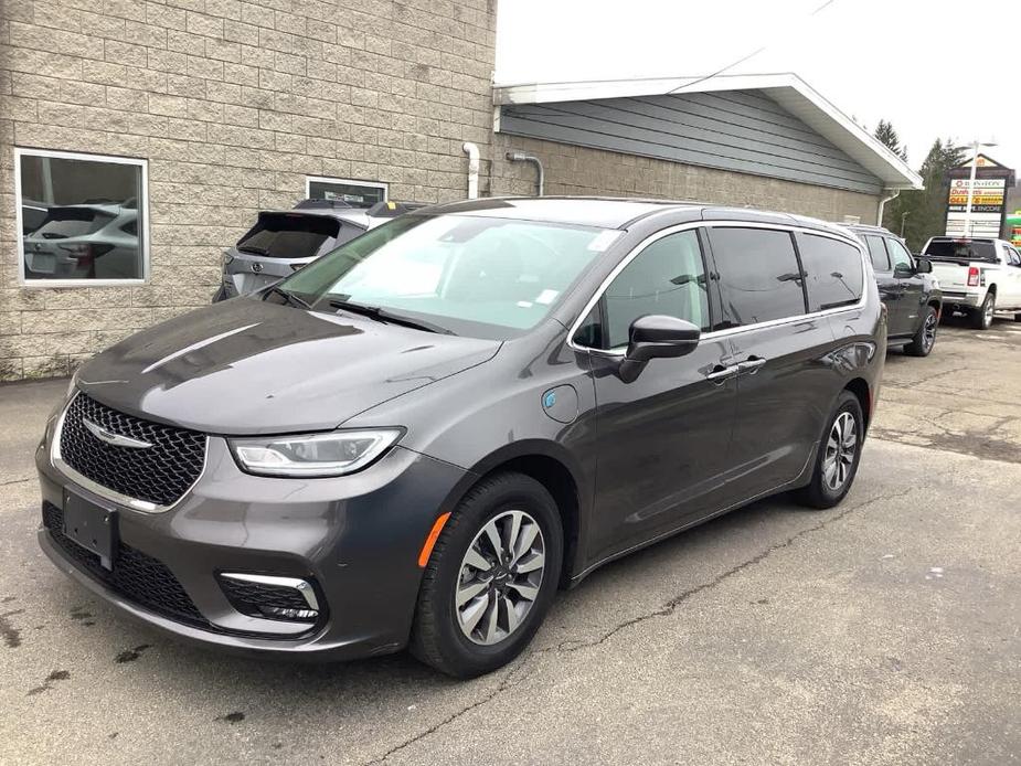 used 2022 Chrysler Pacifica Hybrid car, priced at $27,980