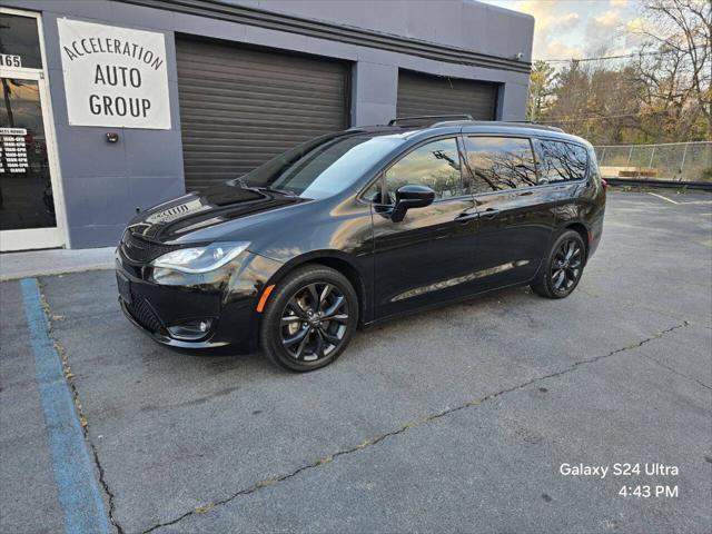 used 2020 Chrysler Pacifica car, priced at $23,480