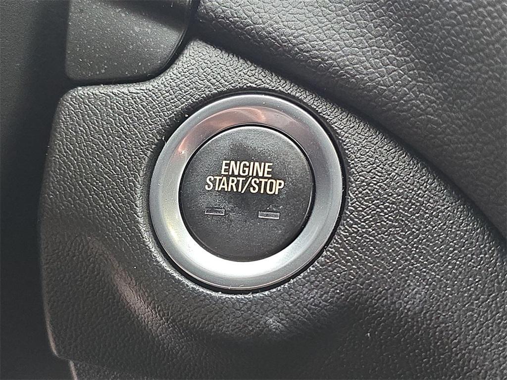 used 2022 Chevrolet Equinox car, priced at $19,290