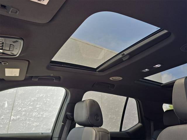 used 2023 Chevrolet Traverse car, priced at $39,596