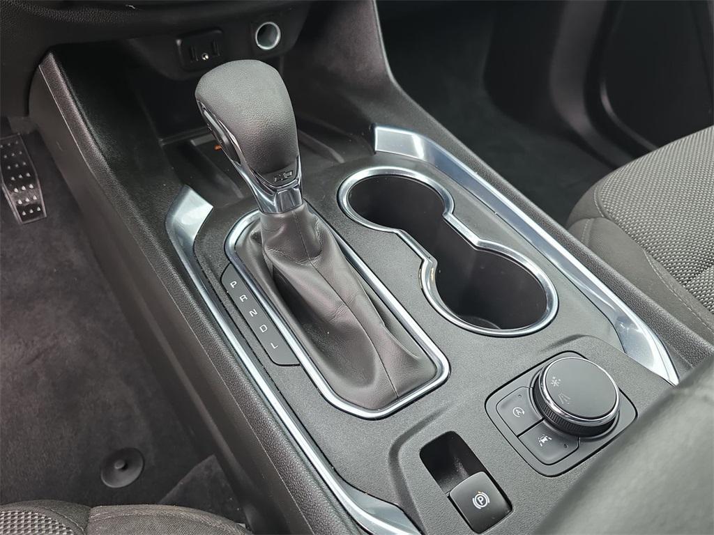 used 2023 Chevrolet Traverse car, priced at $29,324