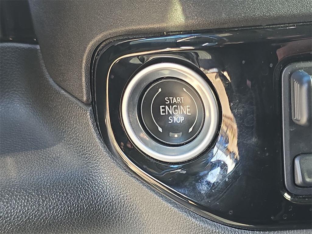 used 2022 Chevrolet Silverado 1500 car, priced at $33,749