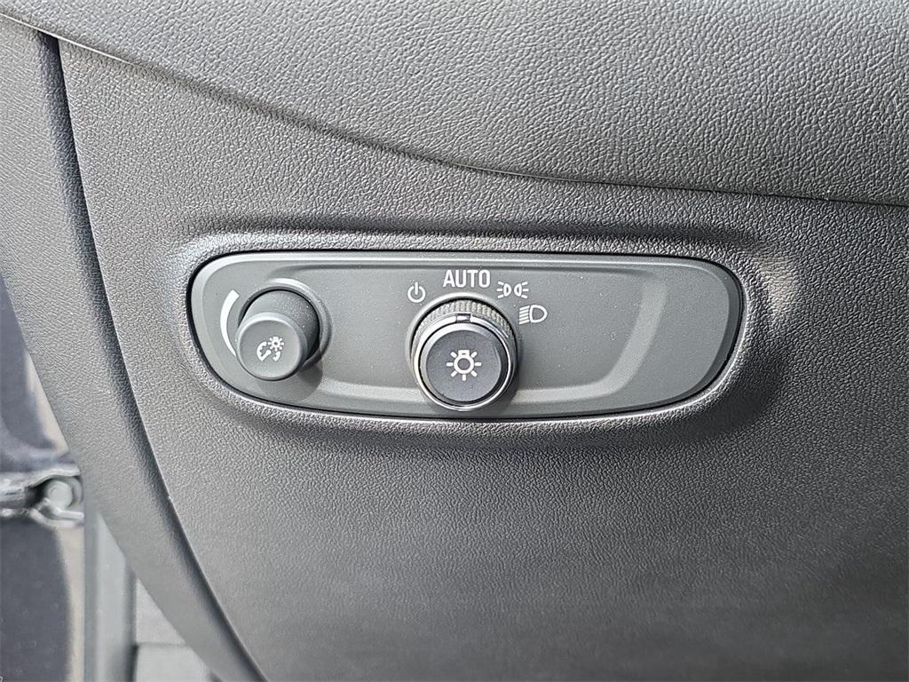 used 2022 Chevrolet Equinox car, priced at $20,013