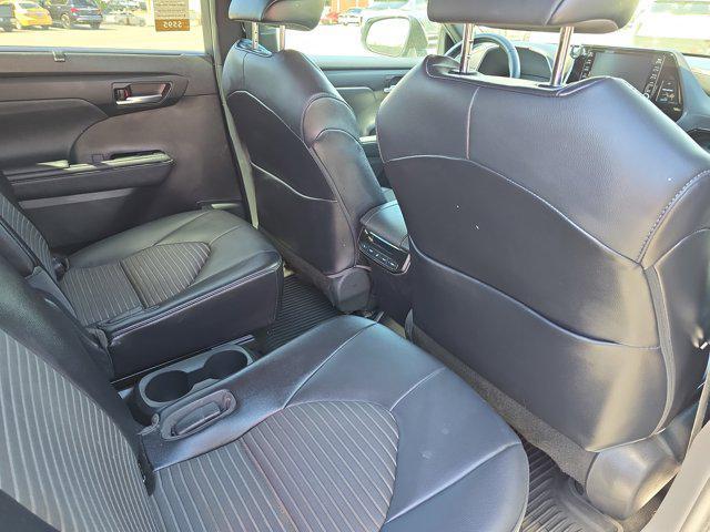 used 2021 Toyota Highlander car, priced at $37,995