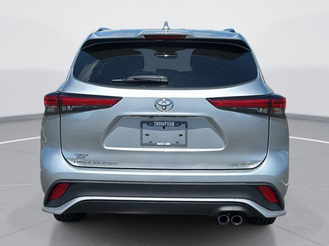 used 2021 Toyota Highlander car, priced at $37,995