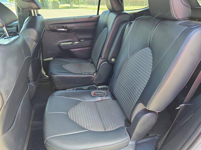 used 2021 Toyota Highlander car, priced at $37,995