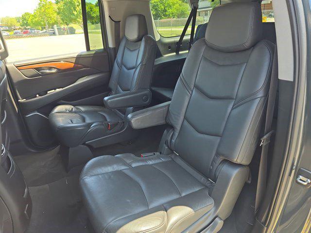 used 2020 Cadillac Escalade ESV car, priced at $30,919