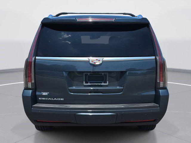 used 2020 Cadillac Escalade ESV car, priced at $30,919