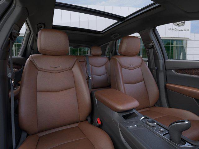 new 2025 Cadillac XT5 car, priced at $56,998